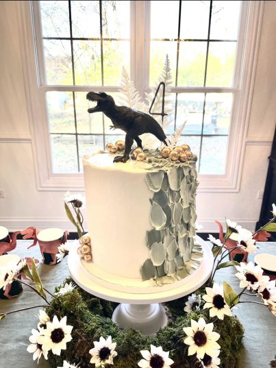 LAYERS OF LOVE VEGAN CAKES | DINO