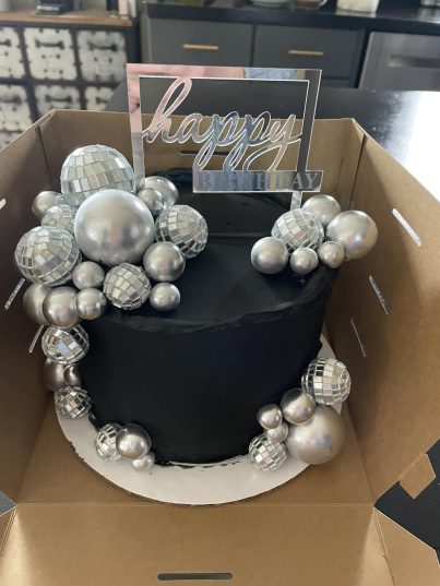 LAYERS OF LOVE VEGAN CAKES | DISCO BIRTHDAY