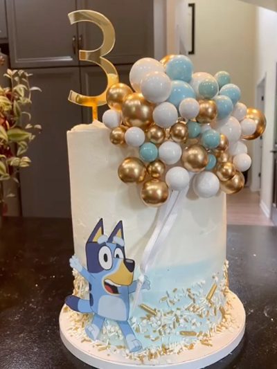 DOGGIE-CAKE | LAYER OF LOVE VEGAN CAKES